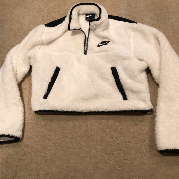 Nike Tops - Woman’s Nike Cropped Soft Sherpa